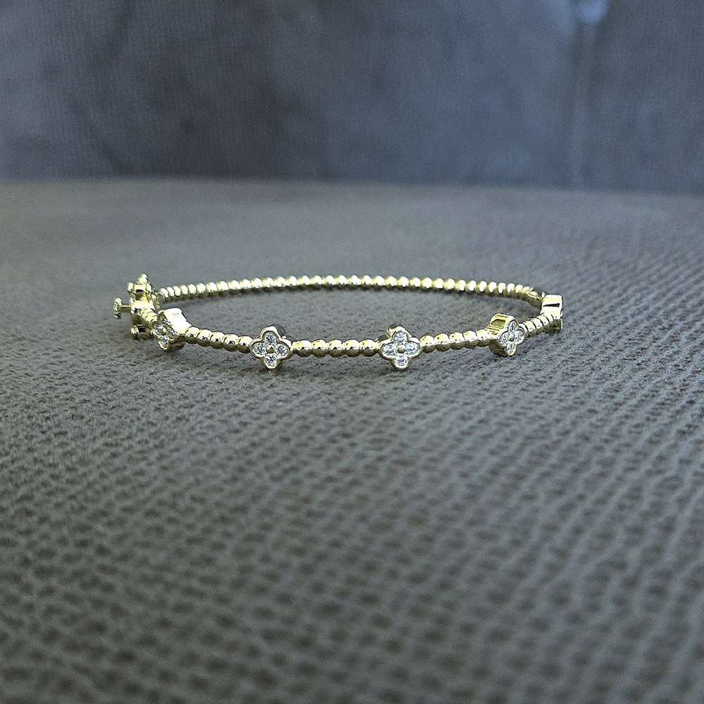 Gold💛 Hinged Cubic Zirconia💎 Flower🌸 Bracelet - NWT - Picture 13 of 16